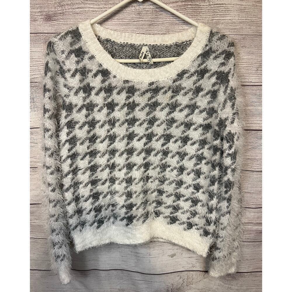 Y2K Inspired Mudd Fuzzy Houndstooth Sweater‎ White Gray Women’s Small